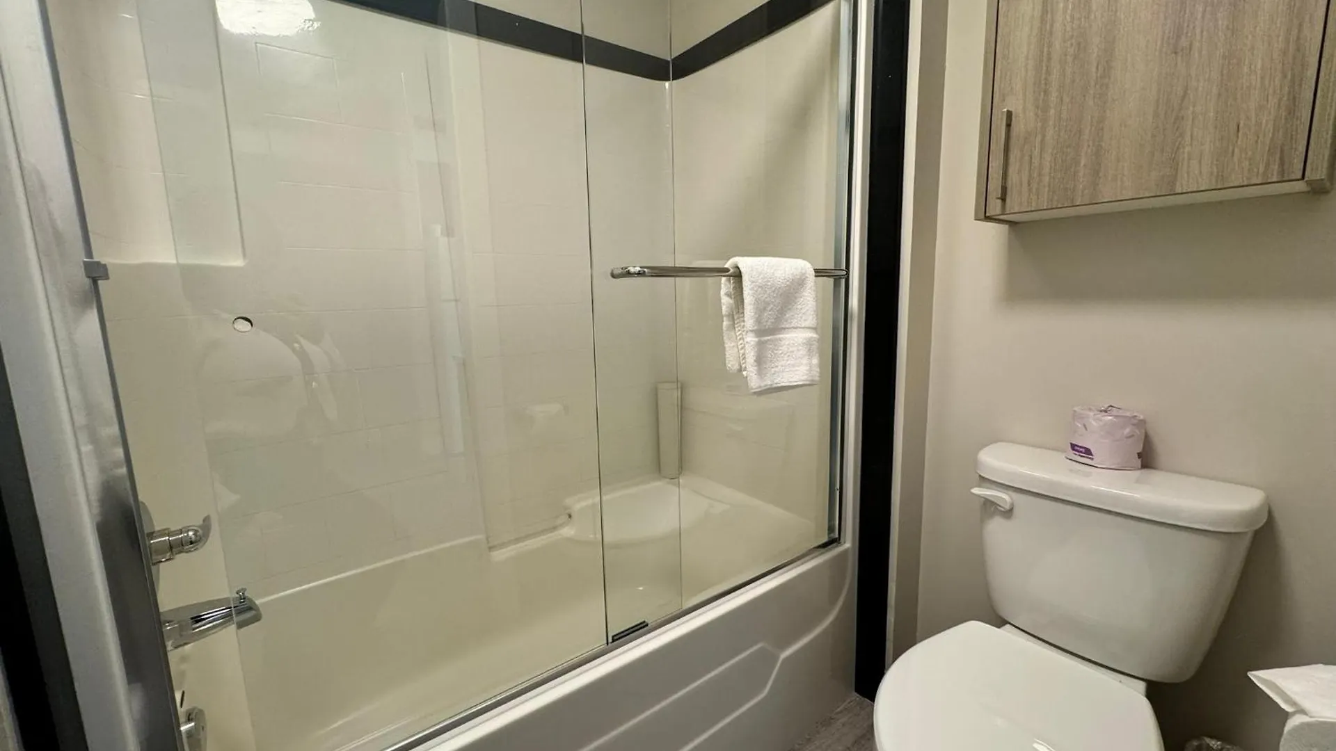 **  Western Budget Motel Leduc #3 Canada