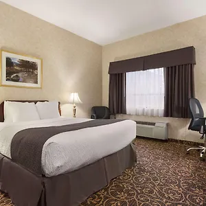 Days By Wyndham East Lakeview Hotel Toronto