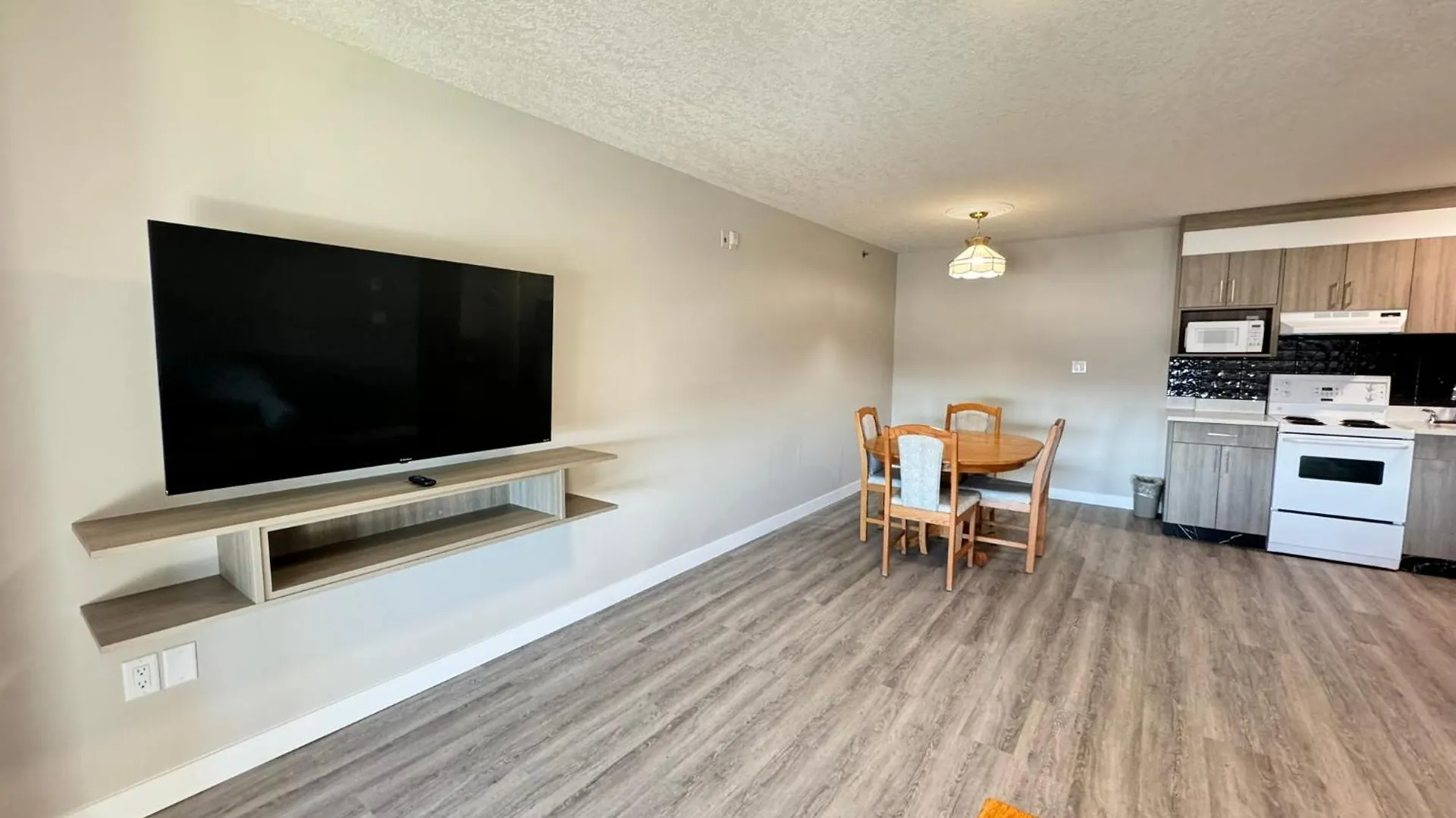 Western Budget Motel Leduc #3 2*,